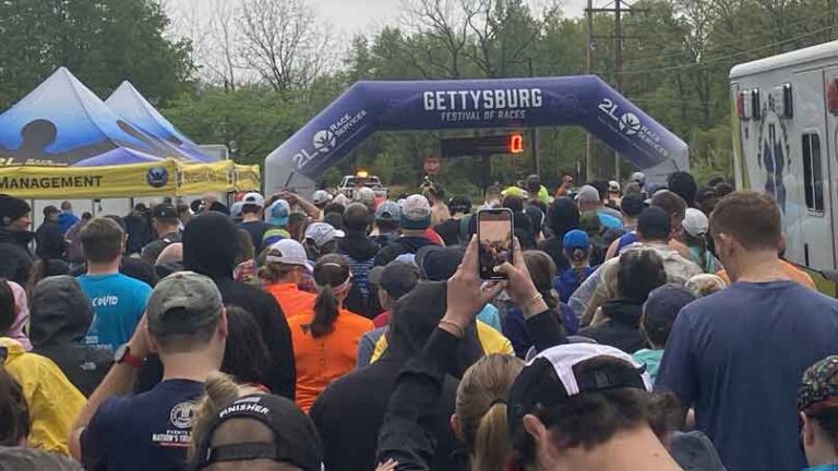 Start line of Gettysburg Marathon